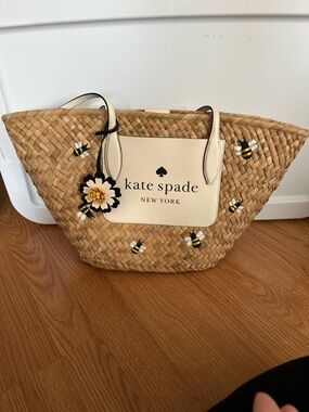 Kate Spade! Straw Bee Tote - Natural & Cream with Yellow Accents